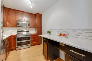 1103 S Hunt Club Dr, Mount Prospect, IL 60056 - Photo 9