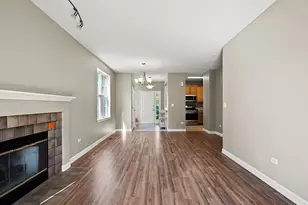 2568 Golf Ridge Cir, Naperville, IL 60563 - Photo 5