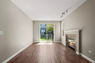 2568 Golf Ridge Cir, Naperville, IL 60563 - Photo 3