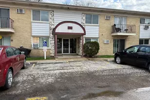 501 Carlysle Dr, Clarendon Hills, IL 60514 - Photo 1