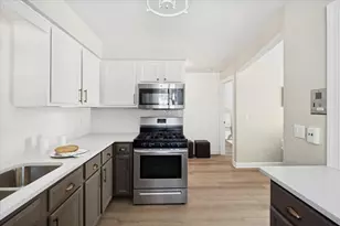 501 Carlysle Dr, Clarendon Hills, IL 60514 - Photo 5