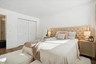 501 Carlysle Dr, Clarendon Hills, IL 60514 - Photo 17