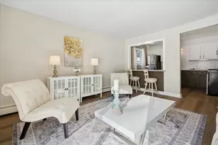 501 Carlysle Dr, Clarendon Hills, IL 60514 - Photo 11