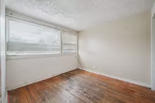 72 E 37th St, Chicago, IL 60653 - Photo 5