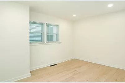 4533 N Keystone Avenue, Chicago, IL 60630 - Photo 9