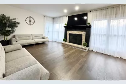 720 Tulip Circle, Island Lake, IL 60042 - Photo 9