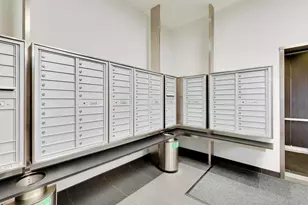 653 N Kingsbury St, Chicago, IL 60654 - Photo 5