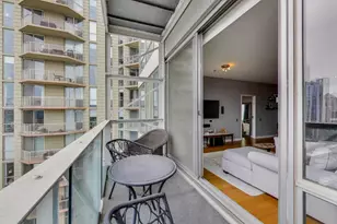 653 N Kingsbury St, Chicago, IL 60654 - Photo 11