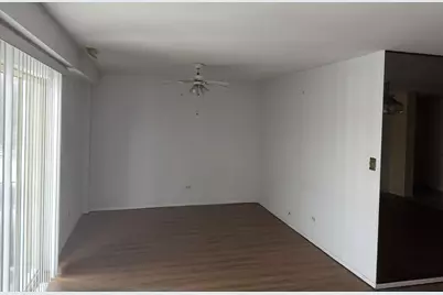 18400 Cherry Creek Drive #105, Homewood, IL 60430 - Photo 9