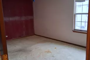 114 W 67th St, Westmont, IL 60559 - Photo 3