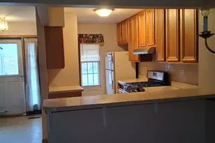 114 W 67th St, Westmont, IL 60559 - Photo 5