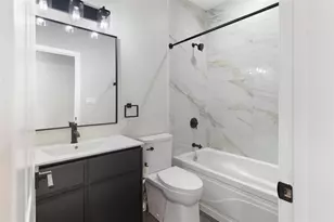 839 W 14th Pl, Chicago, IL 60608 - Photo 7