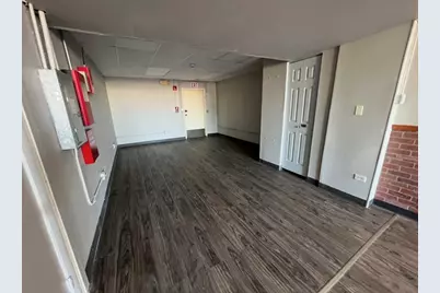 1639 W Irving Park Road #B, Hanover Park, IL 60133 - Photo 3