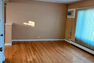 406 E 109th St, Chicago, IL 60628 - Photo 3