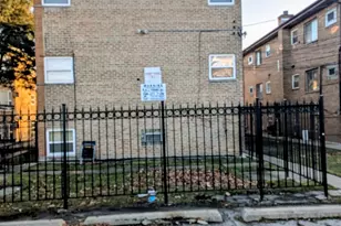 406 E 109th St, Chicago, IL 60628 - Photo 13