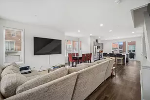 1251 Gateway Ct, Northbrook, IL 60062 - Photo 5