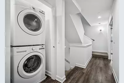 1251 Gateway Court, Northbrook, IL 60062 - Photo 9