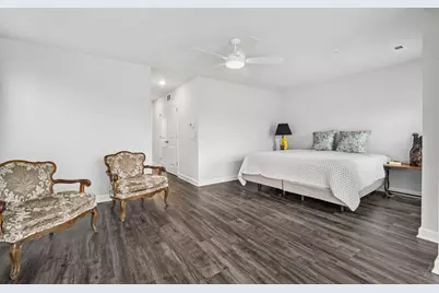 1251 Gateway Court, Northbrook, IL 60062 - Photo 11