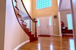 2510 Bayswater Cir, Gurnee, IL 60031 - Photo 3