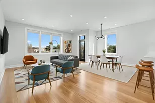 3653 W Barry Ave, Chicago, IL 60618 - Photo 3