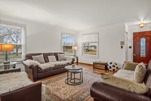 2479 Carlton Dr, Woodridge, IL 60517 - Photo 5