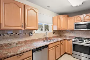 2479 Carlton Dr, Woodridge, IL 60517 - Photo 11