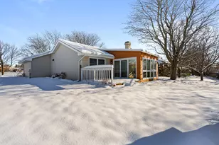 120 S Staffire Dr, Schaumburg, IL 60193 - Photo 25