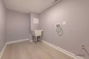 300 E 107th St, Chicago, IL 60628 - Photo 27