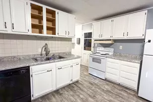 1404 N Hickory St, Champaign, IL 61820 - Photo 5