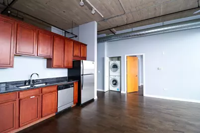 3963 W Belmont Avenue #202, Chicago, IL 60618 - Photo 5