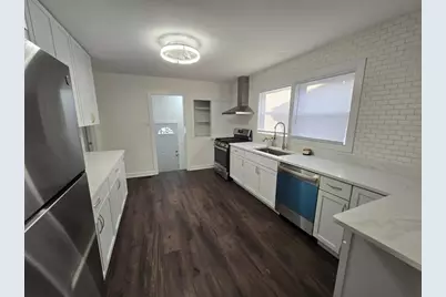 [Address not provided], Chicago, IL 60628 - Photo 5