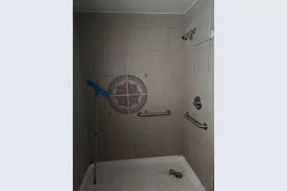 2942 N Gresham Avenue, Chicago, IL 60618 - Photo 15