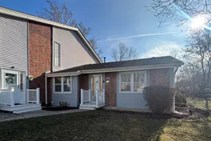 330 Hampton Ct, Bloomingdale, IL 60108 - Photo 1