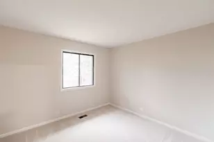 624 Breakers Point, Schaumburg, IL 60194 - Photo 5