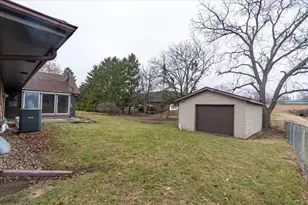 625 Bradley Dr, Bloomington, IL 61701 - Photo 25