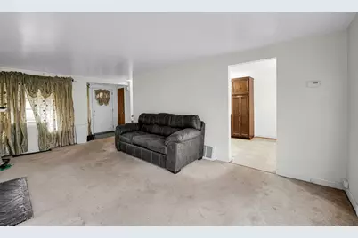 [Address not provided], Chicago, IL 60617 - Photo 5