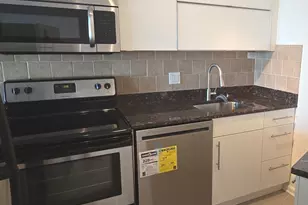 300 N State St, Chicago, IL 60654 - Photo 5