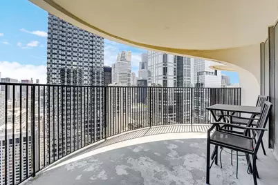 300 N State Street #4710, Chicago, IL 60654 - Photo 13