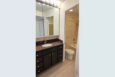 300 N State Street #4710, Chicago, IL 60654 - Photo 9