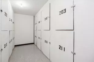 6425 Clarendon Hills Rd, Willowbrook, IL 60527 - Photo 23