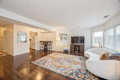 6425 Clarendon Hills Road #211, Willowbrook, IL 60527 - Photo 9