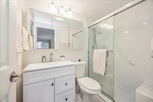 6425 Clarendon Hills Rd, Willowbrook, IL 60527 - Photo 17