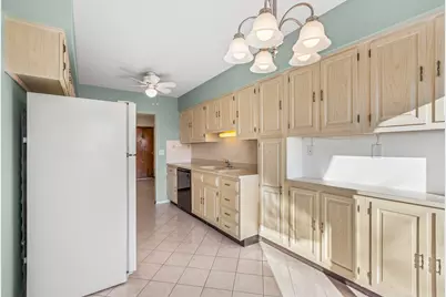 9500 N Washington Street #505, Niles, IL 60714 - Photo 9