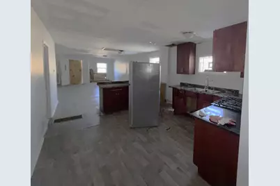 10901 S Michigan Avenue, Chicago, IL 60628 - Photo 15