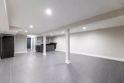 9068 S South Chicago Avenue, Chicago, IL 60617 - Photo 13