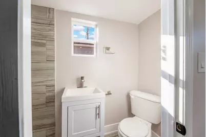 9068 S South Chicago Avenue, Chicago, IL 60617 - Photo 11