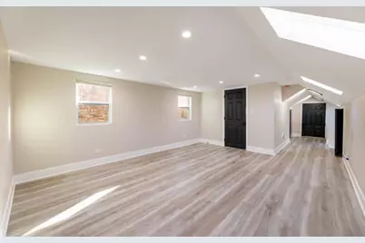 9068 S South Chicago Avenue, Chicago, IL 60617 - Photo 9