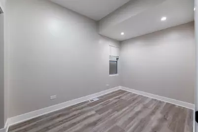 9068 S South Chicago Avenue, Chicago, IL 60617 - Photo 17