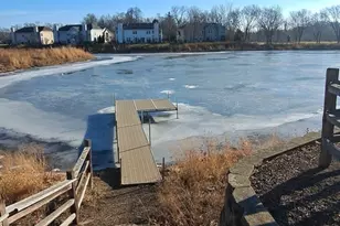 612 Crystal Springs Ct, Fox Lake, IL 60020 - Photo 9