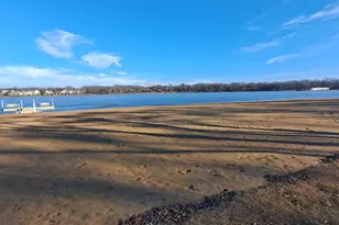 612 Crystal Springs Ct, Fox Lake, IL 60020 - Photo 7